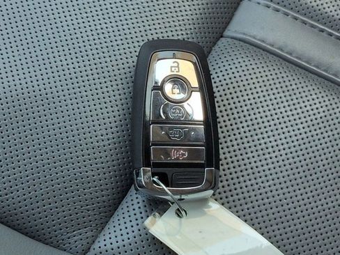 Used 2020 Lincoln Nautilus Reserve w/ Equipment Group 201A FWD image 31