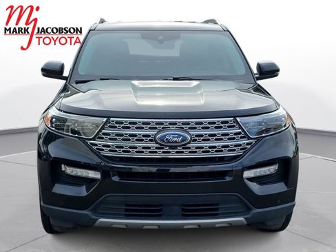 Used 2022 Ford Explorer Limited w/ Equipment Group 301A image 3