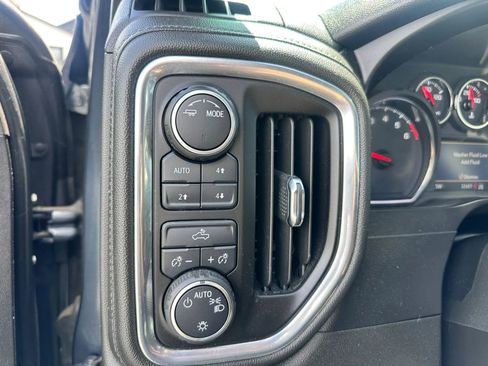 Used 2021 Chevrolet Silverado 1500 LT AWD/4WD image 29