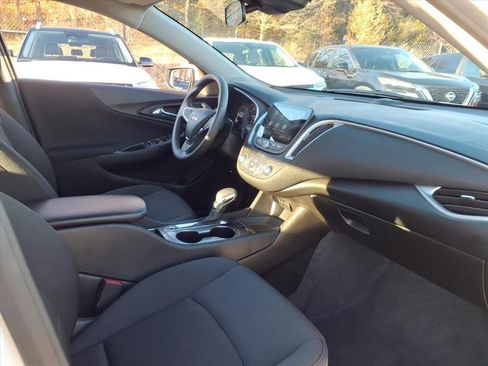 Used 2024 Chevrolet Malibu LS image 21
