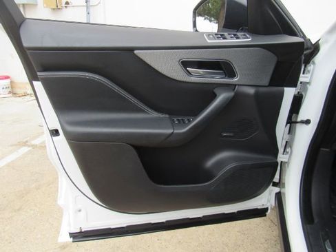 Used 2020 Jaguar F-PACE S image 15