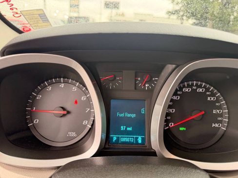 Used 2010 Chevrolet Equinox LT w/ Vehicle Interface Package FWD image 21