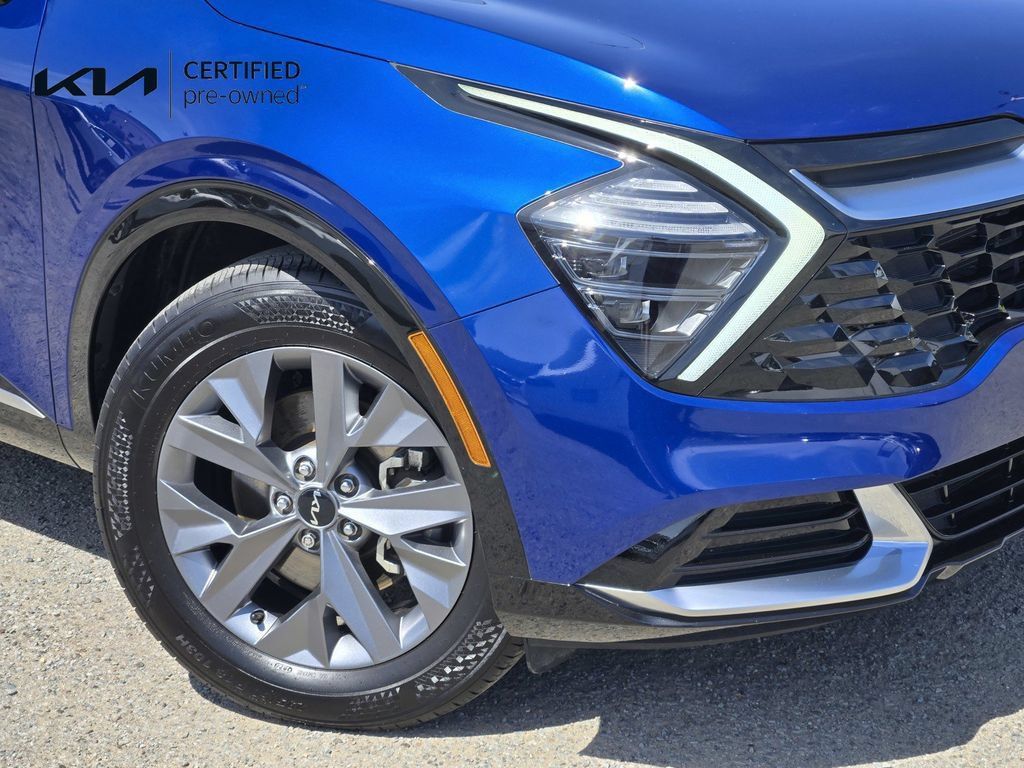 Certified 2025 Kia Sportage SX FWD image 9
