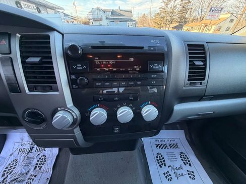 Used 2010 Toyota Tundra 4x4 Double Cab image 12