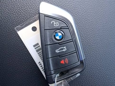 Used 2024 BMW X3 sDrive30i w/ Convenience Package RWD image 19