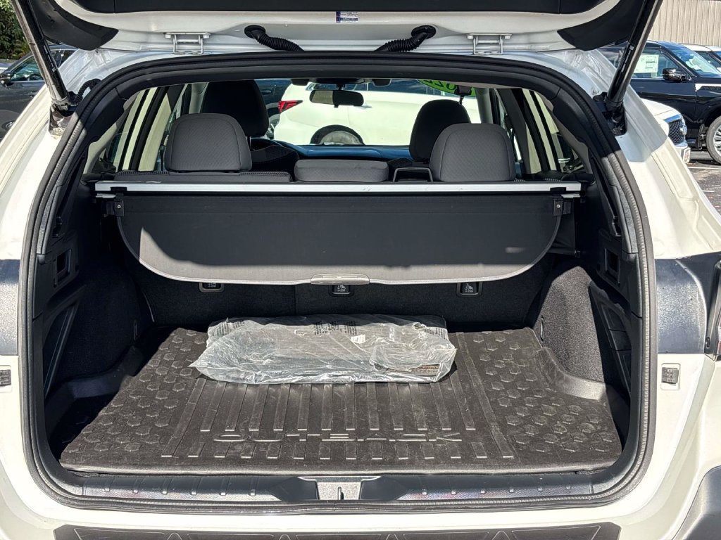 Used 2022 Subaru Outback Premium AWD/4WD image 14