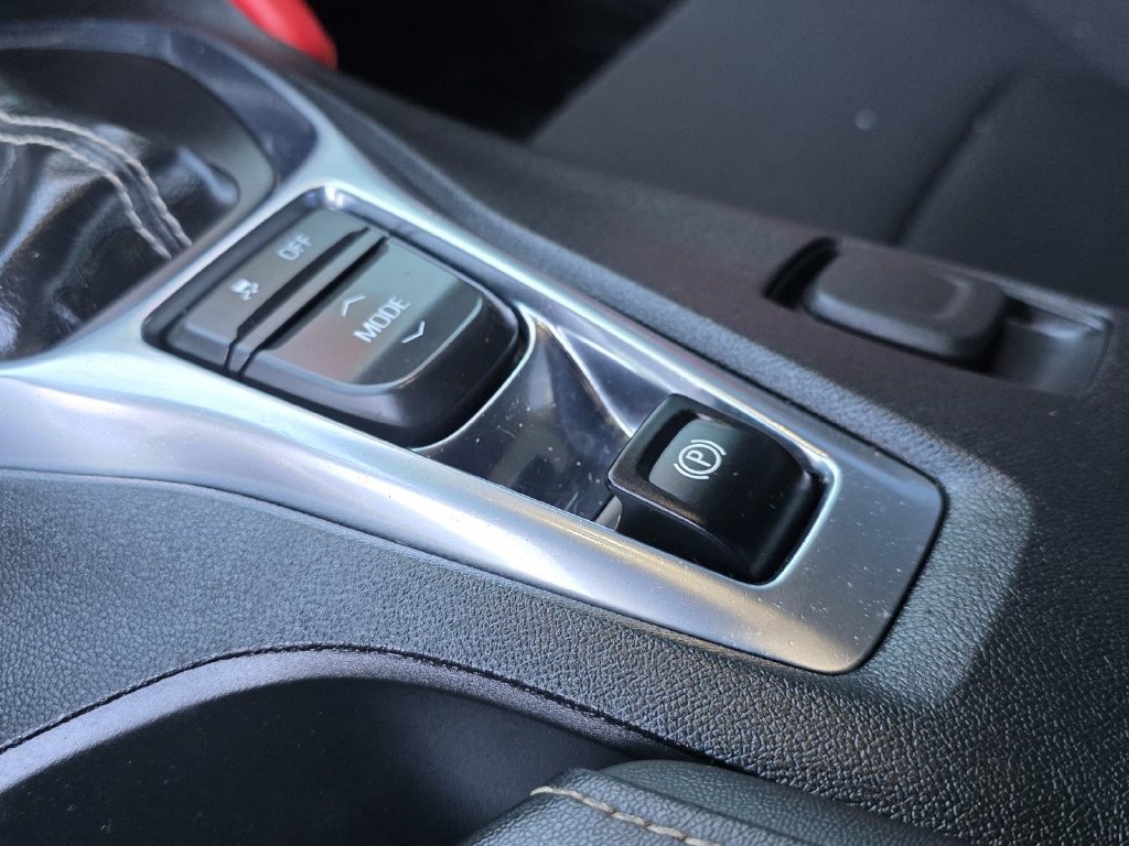 Used 2023 Chevrolet Camaro LT w/ Technology Package RWD image 17