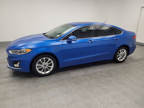 Used 2019 Ford Fusion Energi Titanium image 2