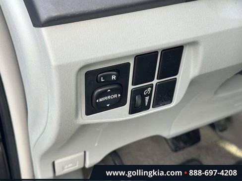 Used 2010 Toyota Prius Five image 17