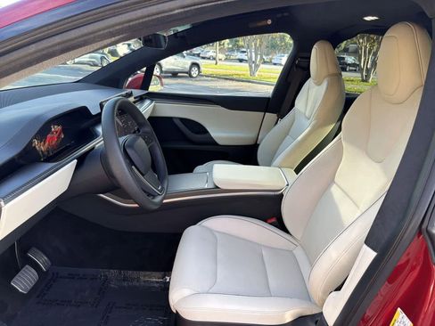 Used 2024 Tesla Model X Plaid image 25