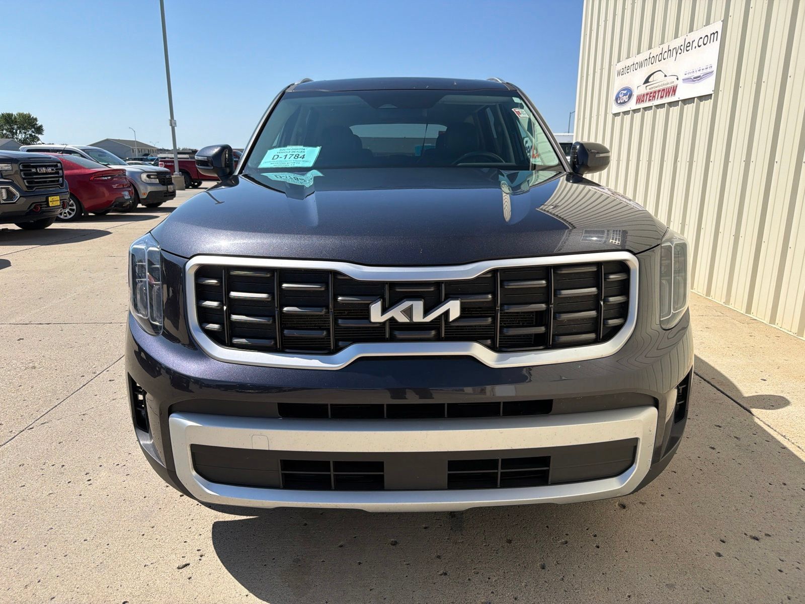 Used 2025 Kia Telluride S AWD/4WD image 3