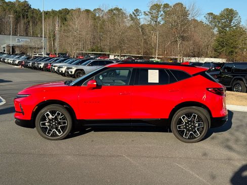 Used 2023 Chevrolet Blazer RS w/ Enhanced Convenience Package image 2