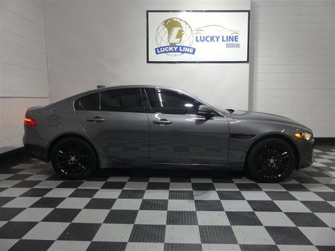 Used 2018 Jaguar XE Prestige AWD/4WD image 6