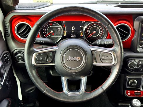 Used 2018 Jeep Wrangler Unlimited Rubicon image 22