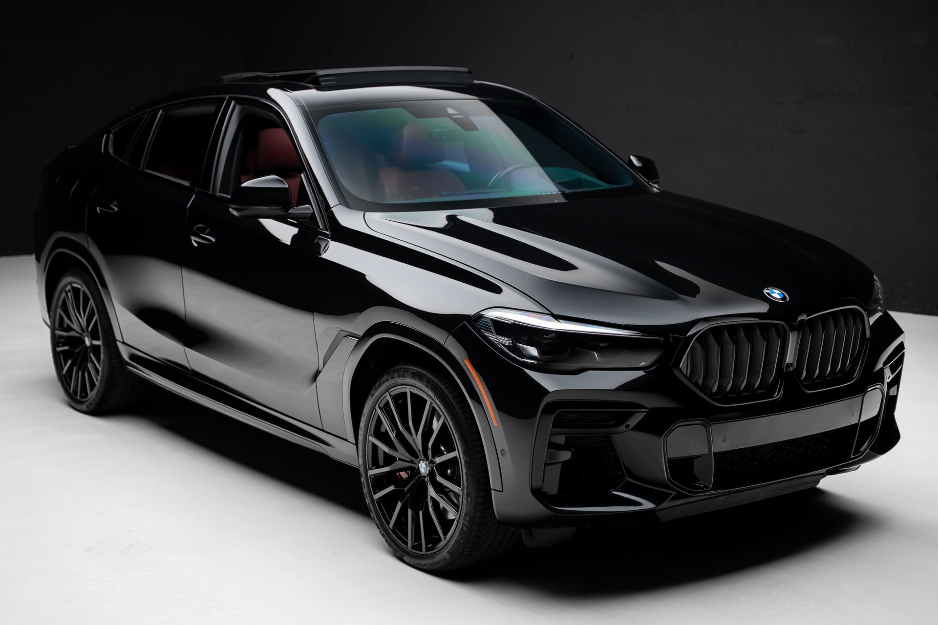 Used 2022 BMW X6 M50i w/ Premium Package AWD/4WD image 41