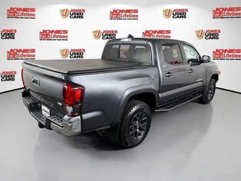 Certified 2021 Toyota Tacoma SR5 AWD/4WD image 16