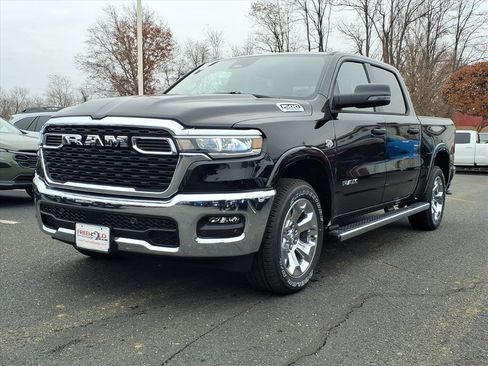 New 2026 RAM 1500 4x4 Crew Cab image 3