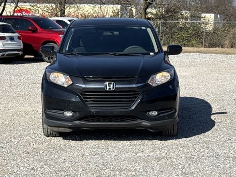 Used 2018 Honda HR-V EX image 2