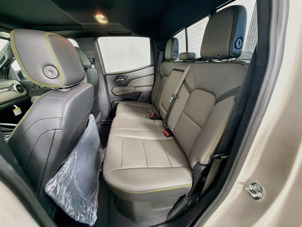 New 2026 Chevrolet Colorado ZR2 AWD/4WD image 18