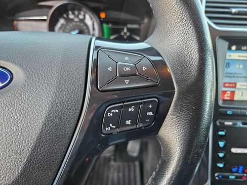 Used 2017 Ford Explorer Limited AWD/4WD image 18