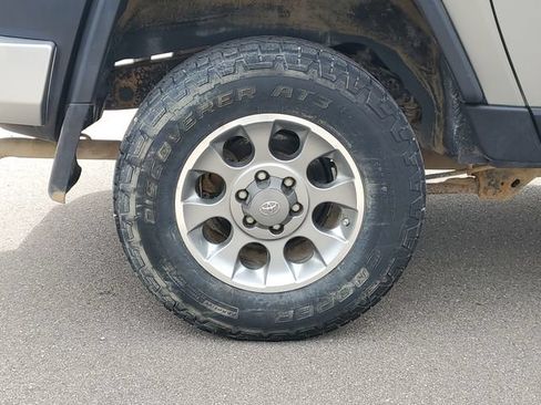Used 2012 Toyota FJ Cruiser 4WD w/ Convenience Pkg image 5