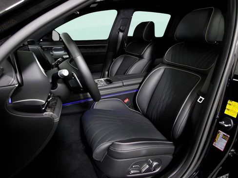 Used 2024 Genesis G90 3.5T image 10