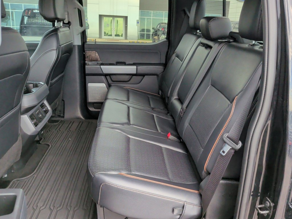 Used 2025 Ford F250 Lariat w/ Lariat Ultimate Package AWD/4WD image 39