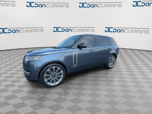 Used 2024 Land Rover Range Rover Long Wheelbase SE AWD/4WD image 4