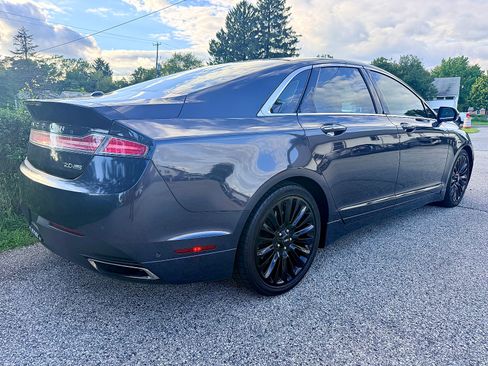 Used 2013 Lincoln MKZ AWD image 4