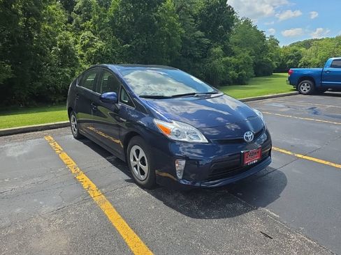 Used 2014 Toyota Prius Four FWD image 3