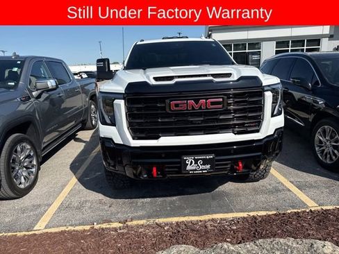 Used 2026 GMC Sierra 2500 AT4X AWD/4WD image 5