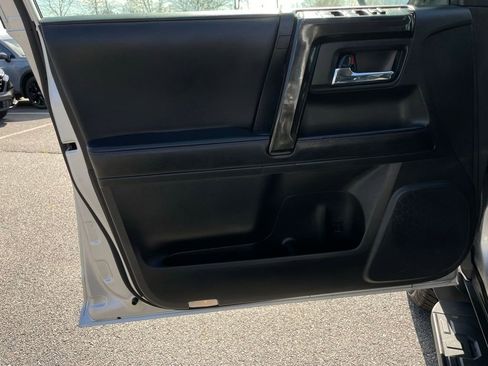 Used 2024 Toyota 4Runner TRD Off-Road Premium image 24