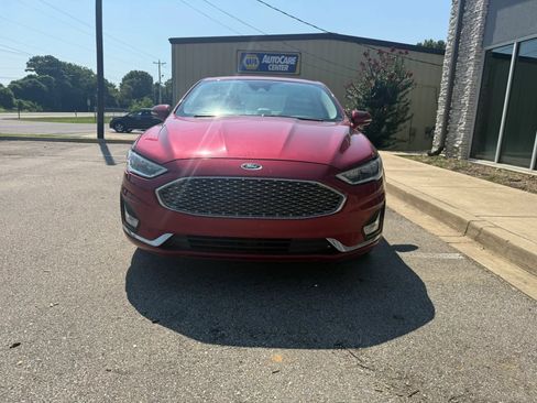 Used 2019 Ford Fusion Titanium FWD image 3