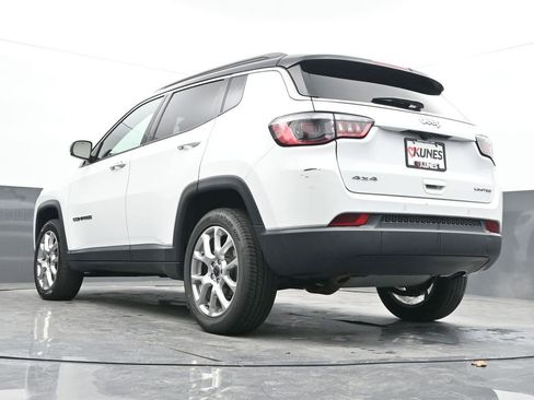 Used 2025 Jeep Compass Limited image 50