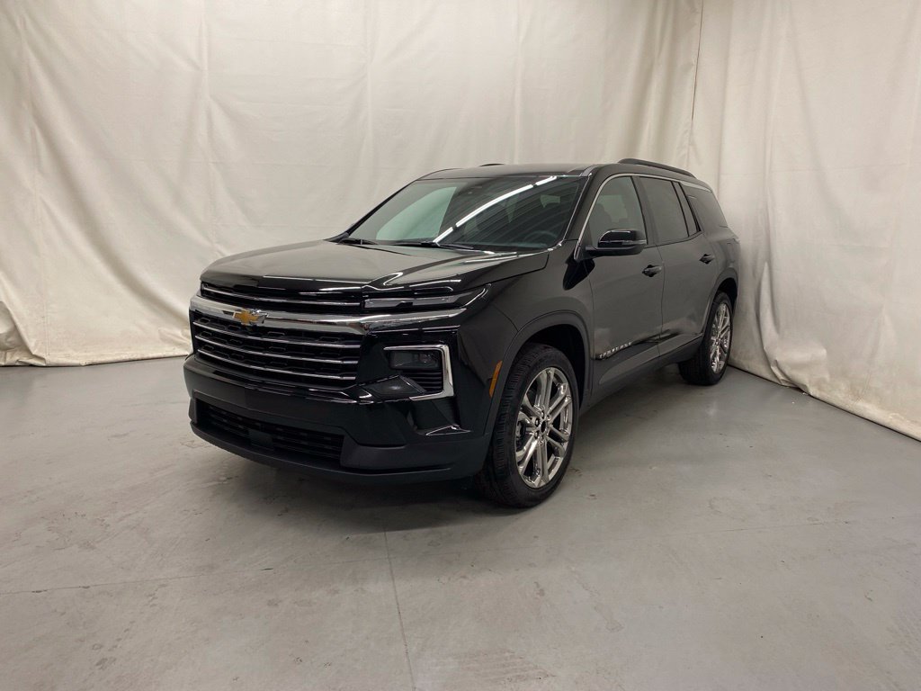 New 2027 Chevrolet Traverse LT w/ LPO, Floor Liner Package AWD/4WD image 2