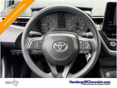 Used 2025 Toyota Corolla LE FWD image 12