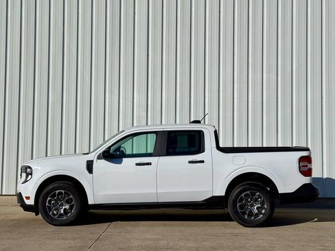 New 2025 Ford Maverick XLT w/ XLT Luxury Package FWD image 2