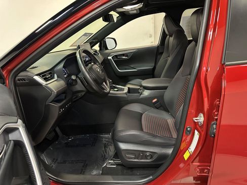 Used 2024 Toyota RAV4 XSE w/ Weather Package AWD/4WD image 24