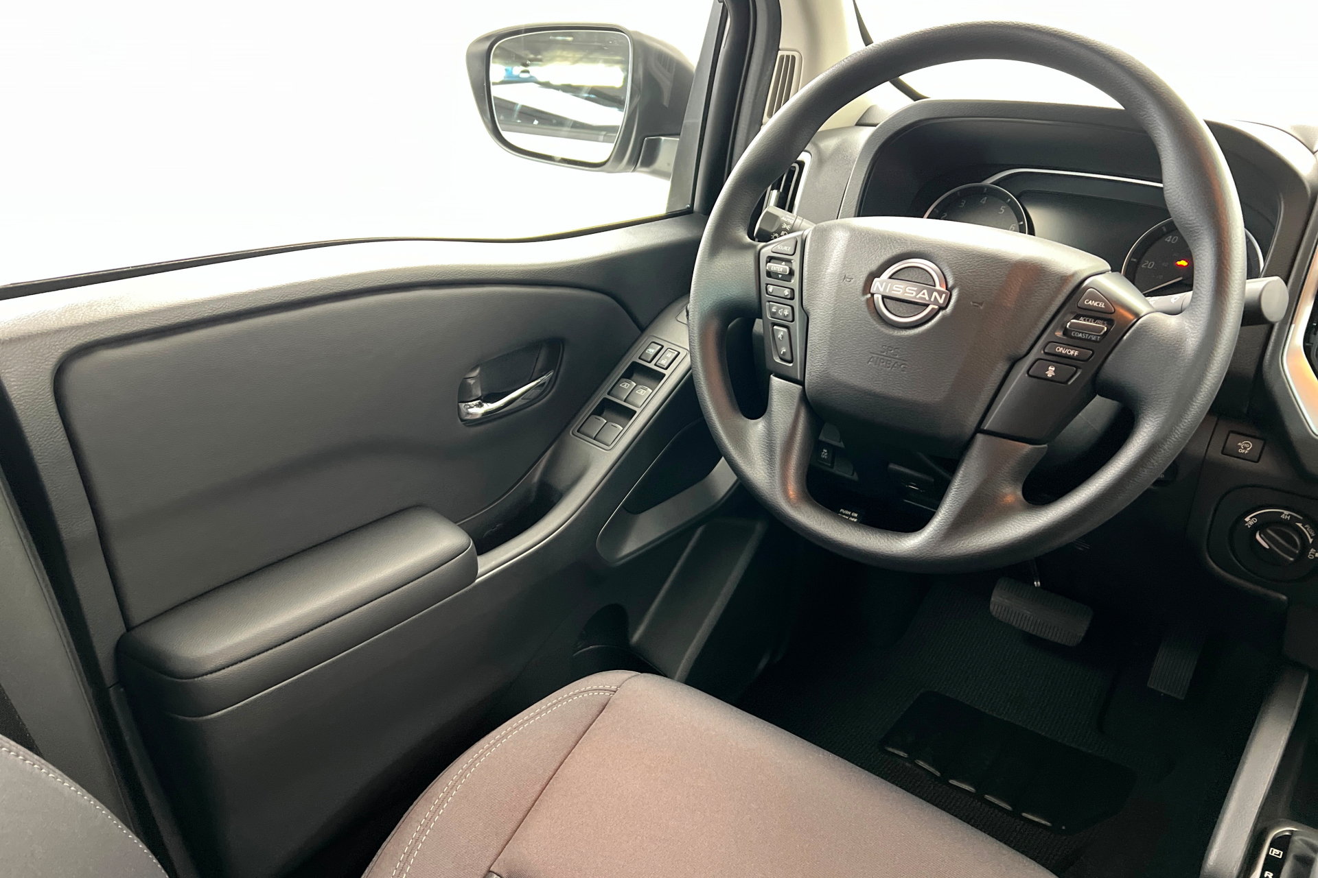 New 2026 Nissan Frontier SV w/ Tow Package AWD/4WD image 11