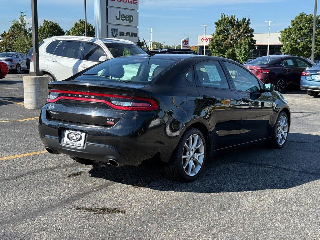 Used 2013 Dodge Dart SXT w/ Popular Equipment Group FWD image 3