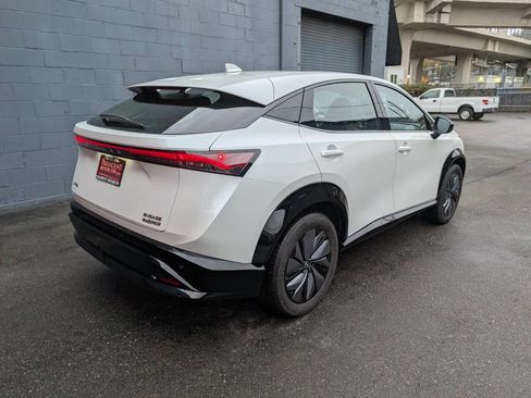 Used 2023 Nissan Ariya AWD image 3