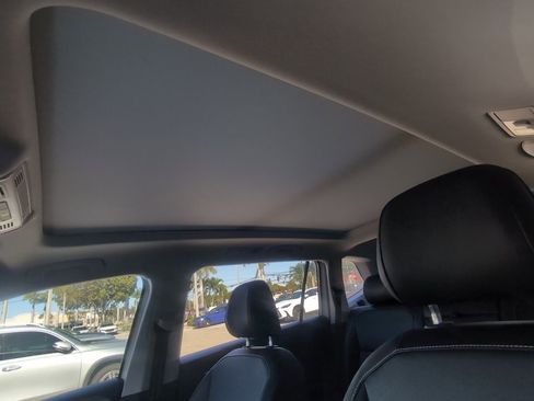 Used 2023 Volkswagen Tiguan SE w/ Panoramic Sunroof Package image 20