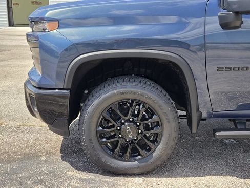 New 2026 Chevrolet Silverado 2500 Custom w/ Custom Value Package AWD/4WD image 9
