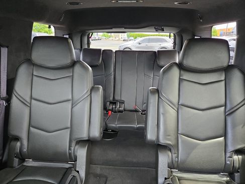Used 2017 Cadillac Escalade Platinum AWD/4WD image 20