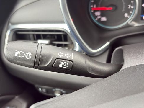 Used 2021 Chevrolet Equinox LT FWD image 25