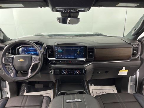 Used 2024 Chevrolet Silverado 2500 High Country w/ High Country Premium Package image 34