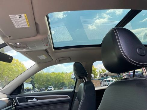Used 2023 Volkswagen Atlas SE w/ Panoramic Sunroof Package FWD image 28