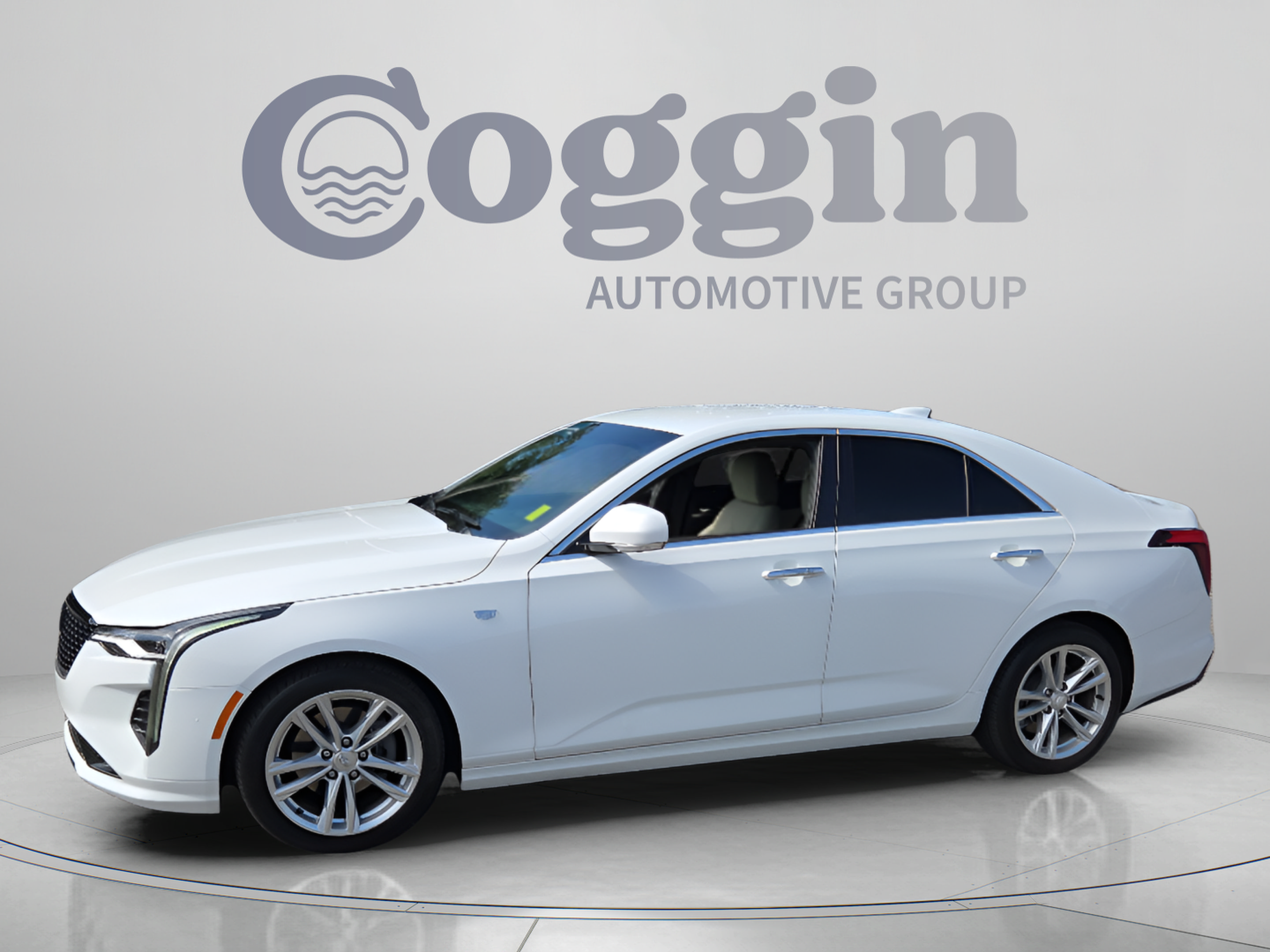 Certified 2025 Cadillac CT4 Luxury RWD image 1