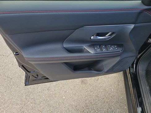 New 2026 Nissan Kicks SR w/ SR Premium Package AWD/4WD image 25