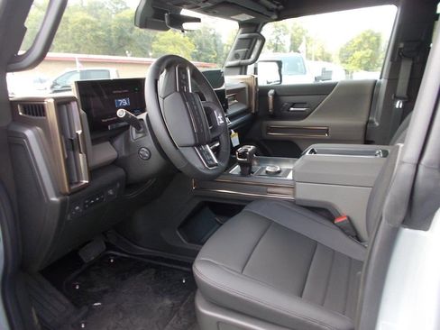 New 2025 GMC Hummer EV 2X image 12